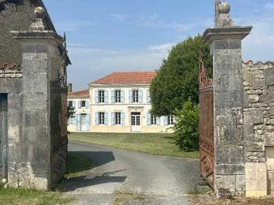 Vente Prestige TONNAY-BOUTONNE 17380