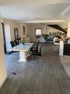 Vente Maison 5 pices SAINT-BERTHEVIN 53940