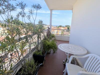 Vente Appartement 3 pices SEYNE-SUR-MER 83500