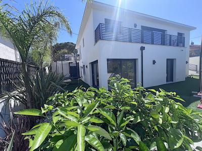 Vente Maison 8 pices PUGET-SUR-ARGENS 83480
