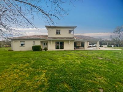 Vente Maison 8 pices BAZAS 33430