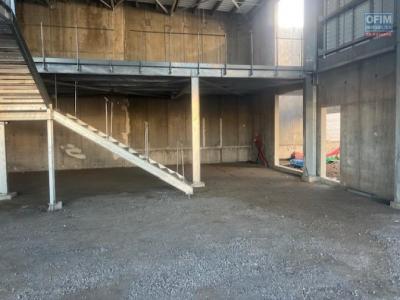 Location Local commercial ETANG-SALE 97427