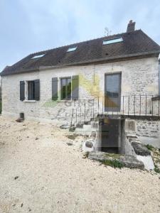 Location Maison 3 pices BUE 18300