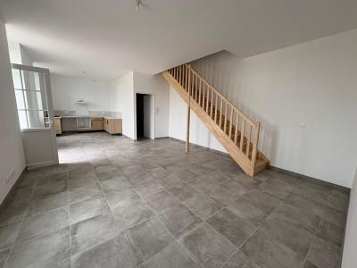 Location Maison 5 pices CHADENAC 17800