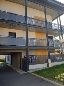 Location Appartement 4 pices BRINDAS 69126
