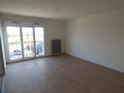 Location Appartement 3 pices SAINT-SATUR 18300