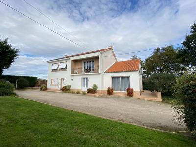 Vente Maison 8 pices SAINT-HILAIRE-DE-CHALEONS 44680