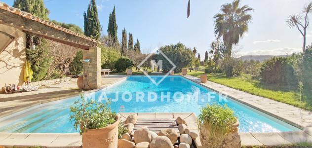 Vente Maison 8 pices CASTELLET 83330