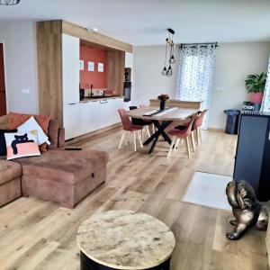 Location Maison 2 pices FONTAINE-LE-COMTE 86240