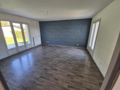 Location Maison MAZURES 08500
