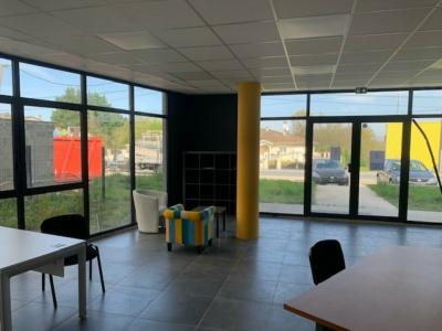 Vente Bureau POMPIGNAC 33370