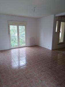 Location Appartement 5 pices BAR-SUR-AUBE 10200