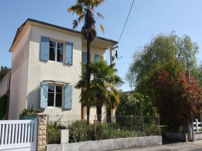 Vente Maison 4 pices SAINT-JEAN-D'ANGELY 17400
