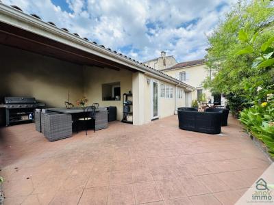 Vente Maison 8 pices CHATEAUNEUF-SUR-CHARENTE 16120