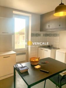 Vente Appartement 2 pices GREASQUE 13850