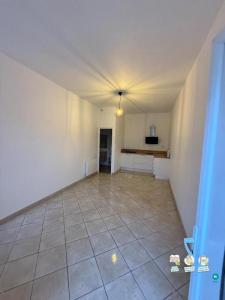 Location Appartement 2 pices POMMIERS 02200