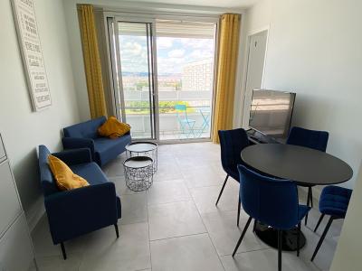 Location Appartement 4 pices BRON 69500