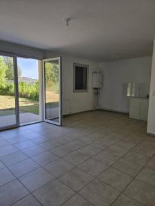 Location Appartement 3 pices MAILLOT 89100