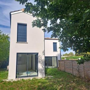 Vente Maison 4 pices SAINT-JEAN-D'ILLAC 33127