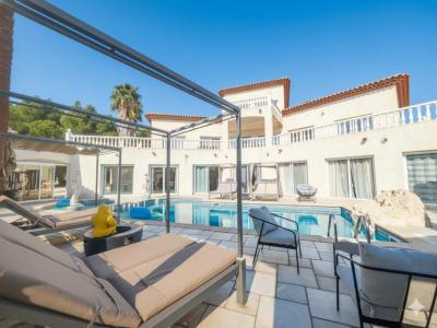 Vente Maison 15 pices BAGES 11100