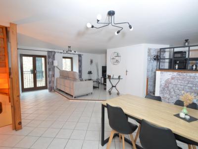Vente Maison 6 pi�ces SAINT-BONNET-LE-CHATEAU 42380