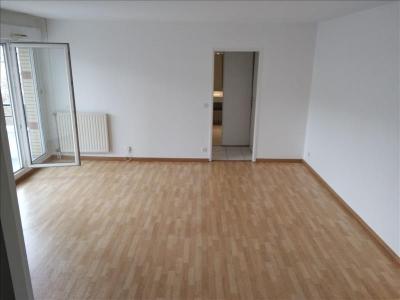 Location Appartement 2 pices ELANCOURT 78990