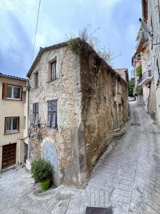 Vente Maison 2 pices CONTES 06390