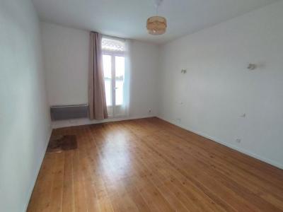 Location Maison 3 pices SAINT-YZAN-DE-SOUDIAC 33920