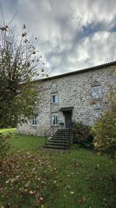 Vente Maison 7 pi�ces CHALUS 87230