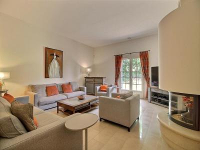 Vente Maison 7 pi�ces ISLE-SUR-LA-SORGUE 84800