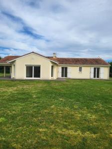 Vente Maison 4 pi�ces SAINT-PIERRE-D'EYRAUD 24130