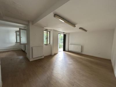 Location Commerce VAULX-EN-VELIN 69120