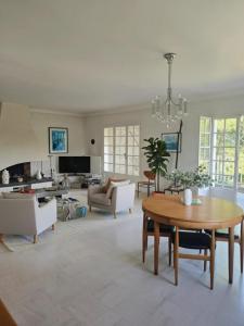 Vente Maison 8 pi�ces SAUMUR 49400