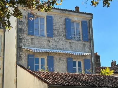 Vente Maison 4 pi�ces SAINT-JEAN-D'ANGELY 17400