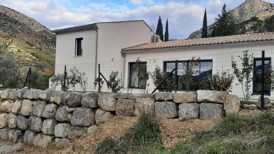 Vente Maison 4 pi�ces BUIS-LES-BARONNIES 26170