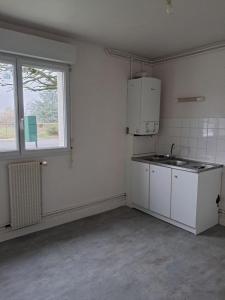 Location Appartement 3 pi�ces CHANNAY-SUR-LATHAN 37330