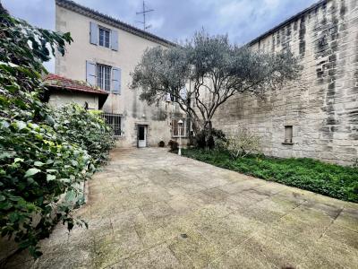 Vente Maison 10 pi�ces SAINT-GILLES 30800