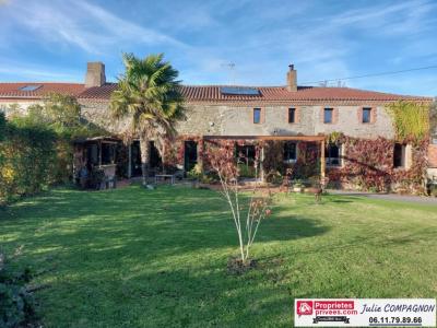 Vente Maison 7 pi�ces MONTREVAULT 49110