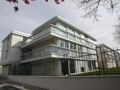 Location Parking TINQUEUX 51430