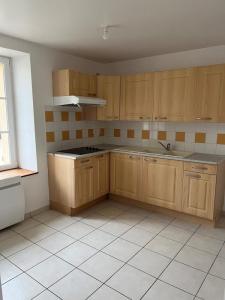 Location Appartement 4 pi�ces AVENAY-VAL-D'OR 51160