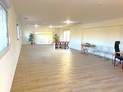 Location Commerce CRAU 83260