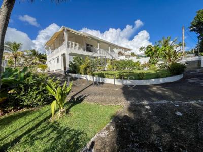 Vente Maison 10 pi�ces SAINTE-ANNE 97180