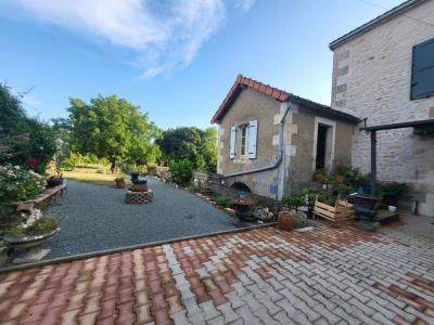 Vente Maison 7 pi�ces COULONGES-SUR-L'AUTIZE 79160