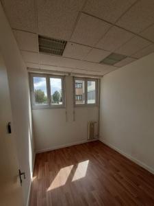 Location Bureau AVRILLE 49240