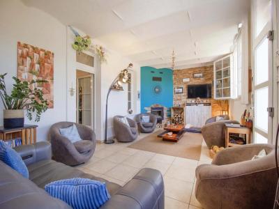 Vente Maison 8 pi�ces SEYNE-SUR-MER 83500