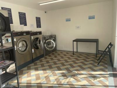 Vente Commerce PUSSAY 91740