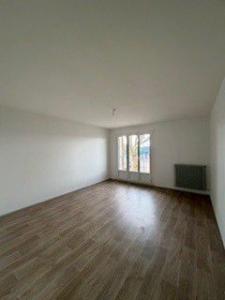 Location Appartement 3 pi�ces MARSEILLES-LES-AUBIGNY 18320