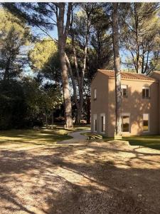 Vente Appartement 4 pi�ces VENTABREN 13122