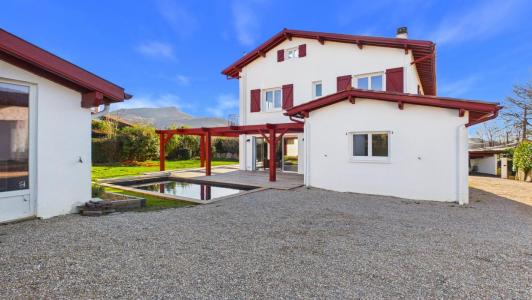 Vente Maison 7 pi�ces SAINT-PEE-SUR-NIVELLE 64310