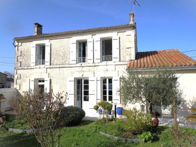 Vente Maison 7 pi�ces SALLES-D'ANGLES 16130